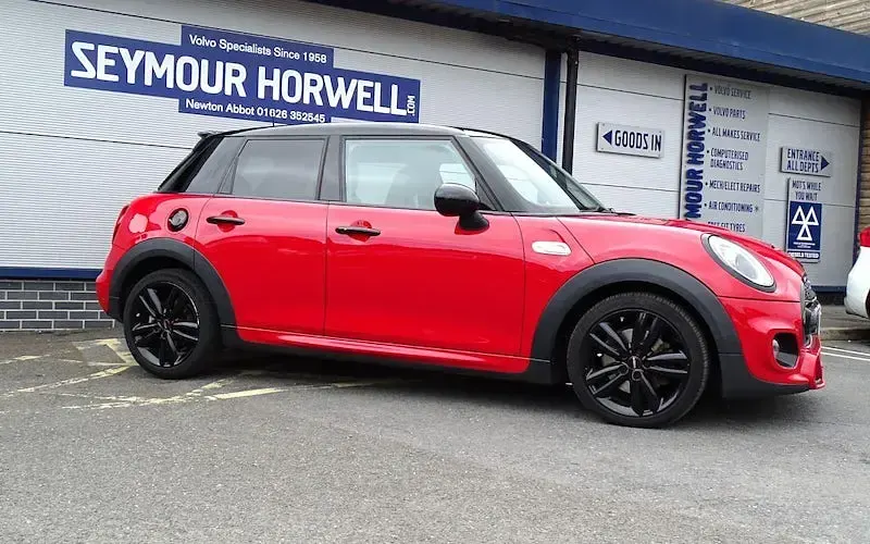 Used Mini Cooper S Hatch 192 HP (141 kW) 2019 Red Hatchback