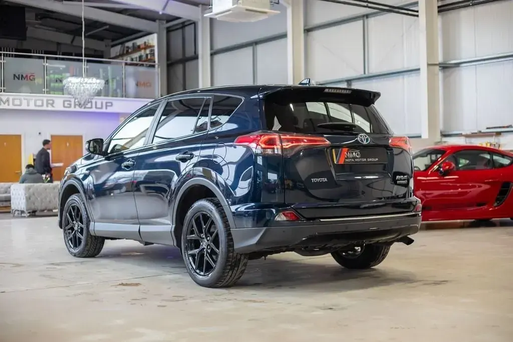 Begagnad Toyota RAV4 197 HK (144 kW) 2018 Blå SUV