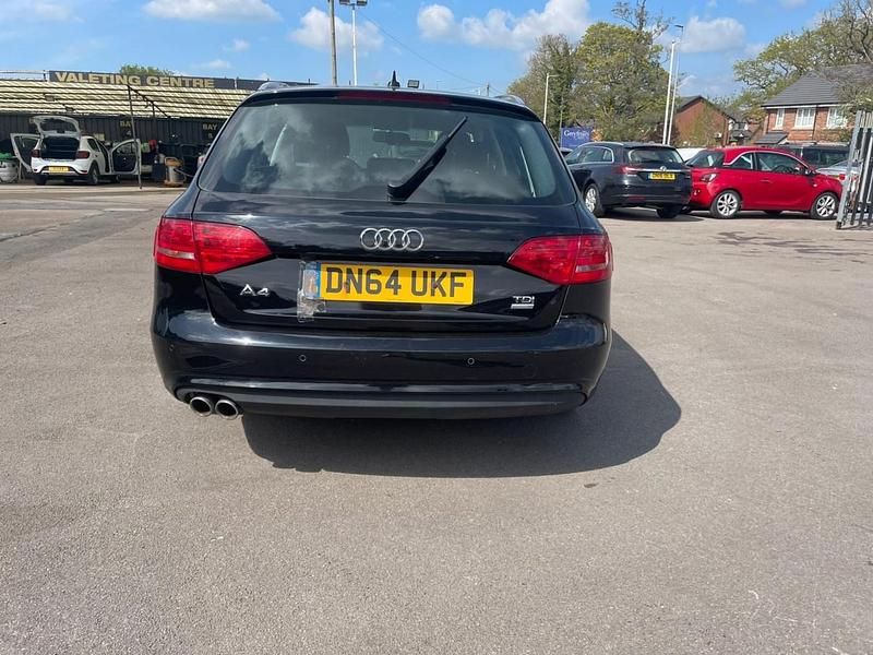 Usado Audi A4 160 CV (117 kW) 2014 Negro Familiar