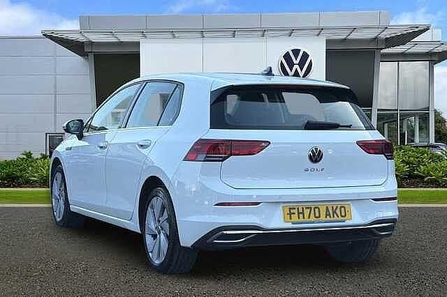 Used VW Golf VII Style 150 HP (110 kW) 2021 White Hatchback