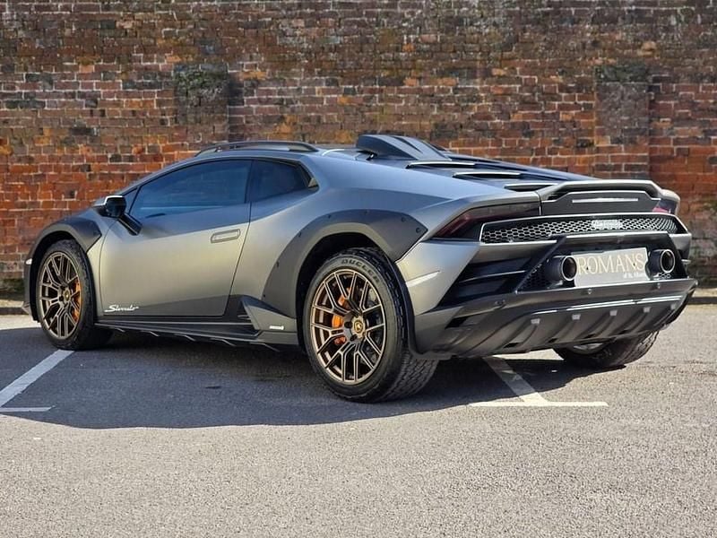 Used Lamborghini Huracán 610 HP (448 kW) 2024 Grey Coupe