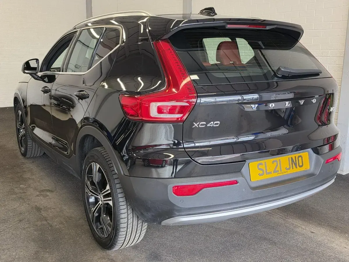 Used Volvo XC40 Inscription 163 HP (119 kW) 2021 Black SUV