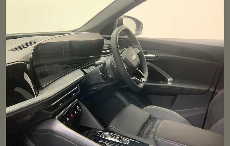 Used Audi Q5 Sportback S-Line 200 HP (147 kW) 2025 Grey SUV