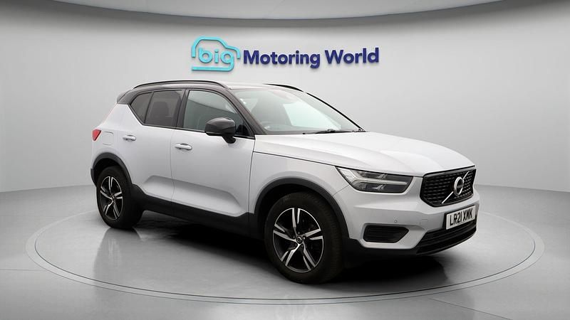 Used 2021 Volvo XC40 R-Design SUV | £19,700 (Fair price) - Image 1/4
