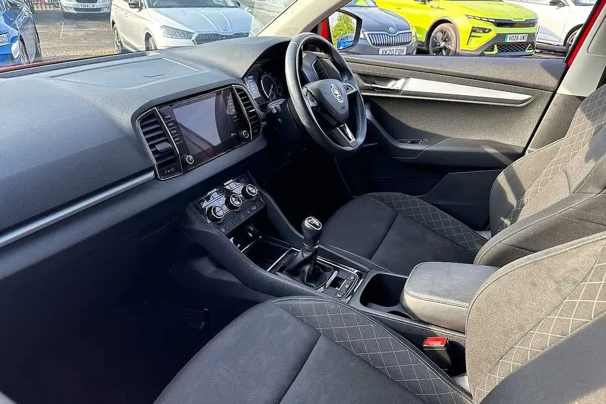 Usado Skoda Karoq SE 115 HP (84 kW) 2020 Vermelho SUV
