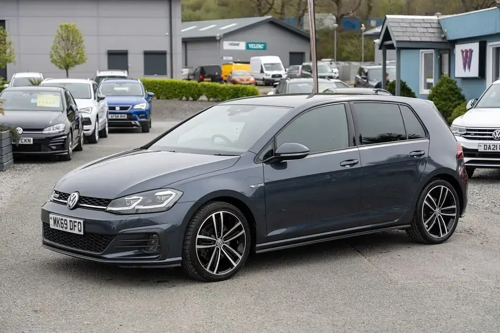 Used VW Golf VII GTD 184 HP (135 kW) 2019 Blue Hatchback