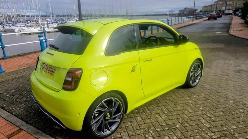 Used Abarth 500e Turismo 114 kW (155 HP) 2024 Green Hatchback