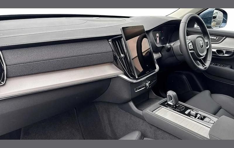 Used Volvo XC90 Core 449 HP (330 kW) 2025 Blue SUV