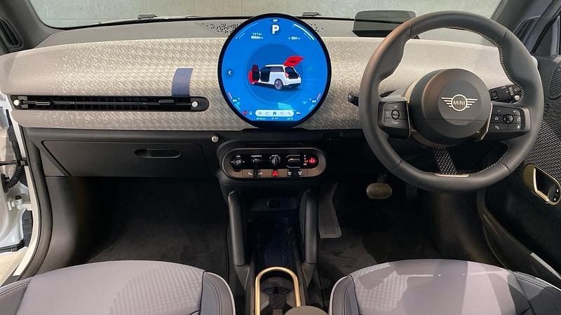 Used Mini Cooper SE Hatch 158 kW (215 HP) 2024 White Hatchback