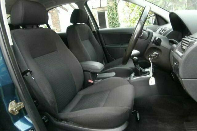 Begagnad Ford Mondeo 2005 Halvkombi