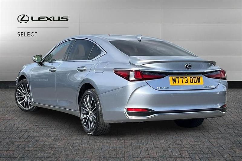 Used Lexus ES300H 218 HP (160 kW) 2023 Silver Sedan