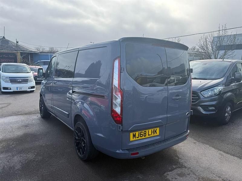 Usado Ford Transit Custom 105 HP (77 kW) 2018 Cinzento Van