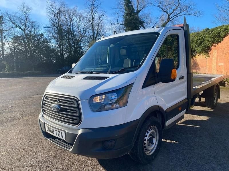 Begagnad Ford Transit 130 HK (95 kW) 2018 Vit Cab