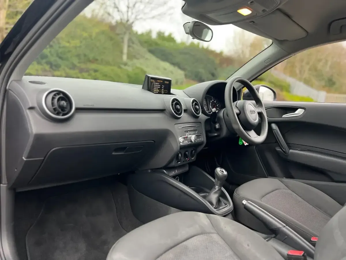 Usado Audi A1 Design 95 CV (69 kW) 2017 Negro Utilitario