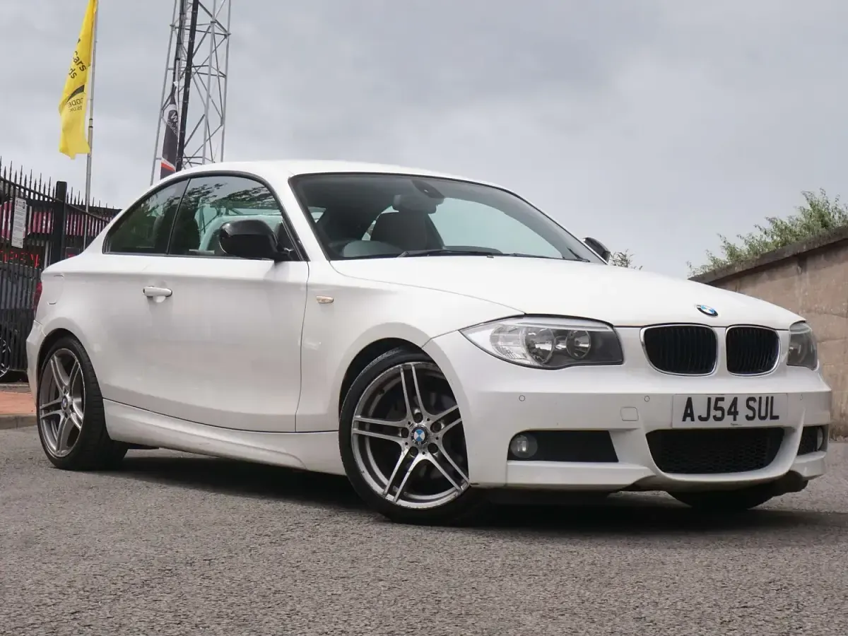 Used BMW 120 Coupé Sport Line 177 HP (130 kW) 2013 White Coupe