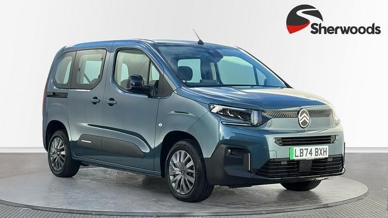Usado Citroën e-Berlingo 100 kW (136 HP) 2024 Azul Monovolume