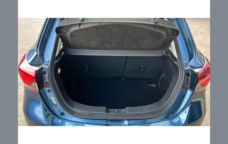 Used Mazda 2 73 HP (53 kW) 2023 Blue Hatchback