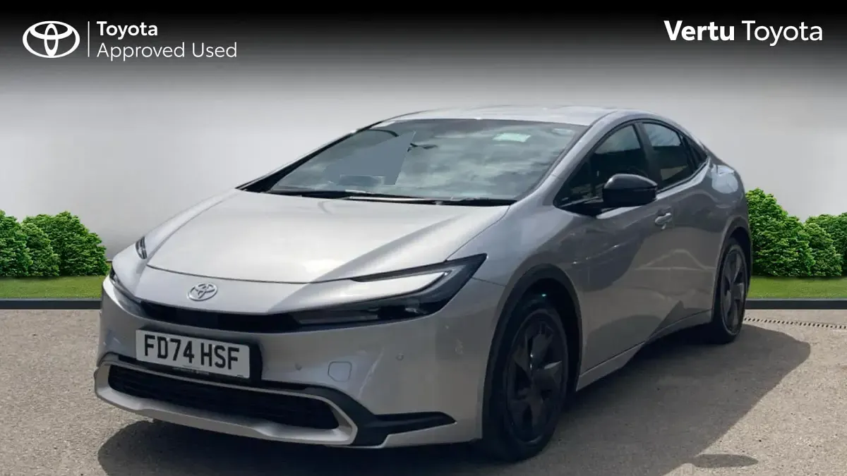 Used Toyota Prius Design 223 HP (164 kW) 2024 Silver Hatchback