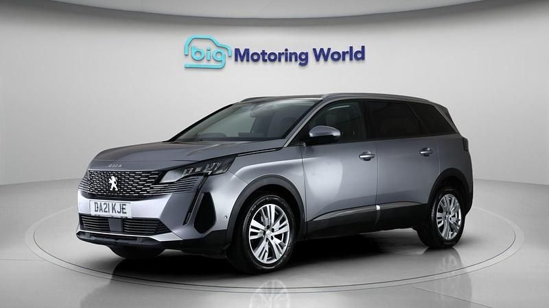 Used Peugeot 5008 Allure Premium 129 HP (94 kW) 2021 Grey SUV