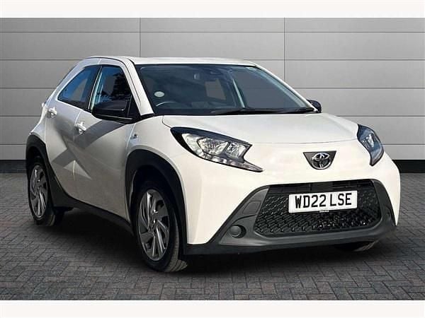 White Used 2022 Toyota Aygo PURE Hatchback | £10,595 (Fair price) - Image 1/2
