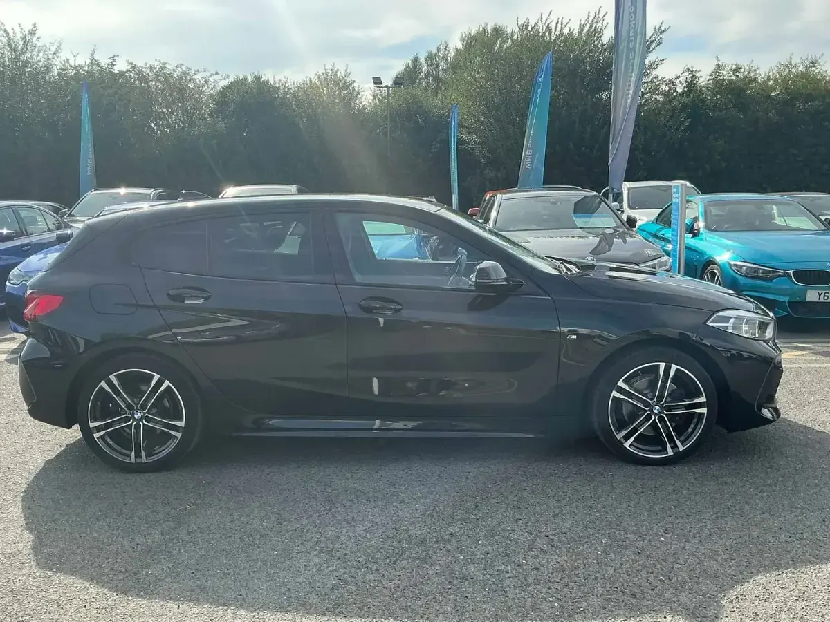 Used BMW 118 M Sport 134 HP (98 kW) 2023 Black Hatchback