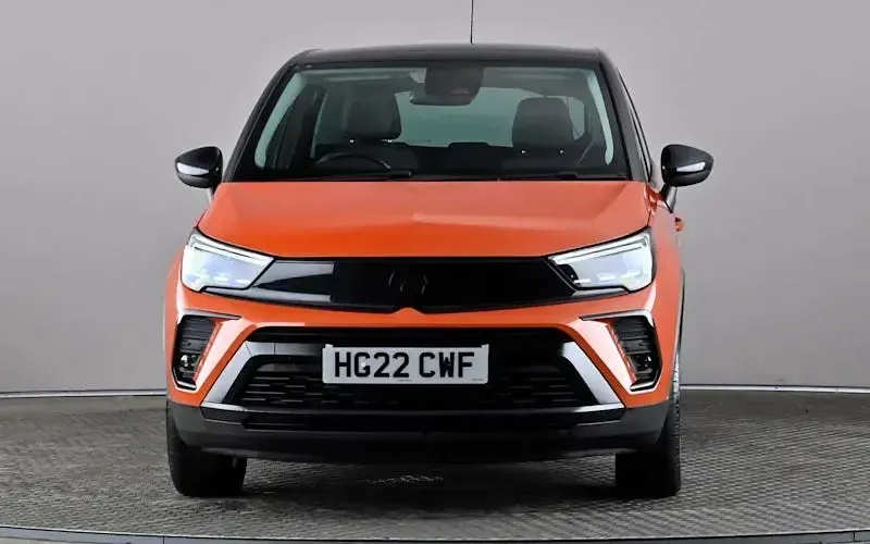 Usado Vauxhall Crossland GS Line 83 HP (61 kW) 2022 Laranja SUV