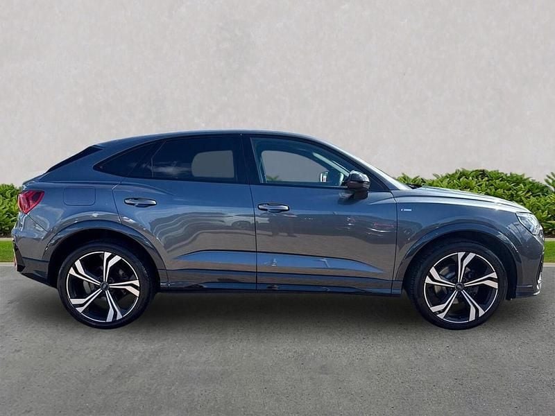 Begagnad Audi Q3 Comfort 2020 Grå SUV