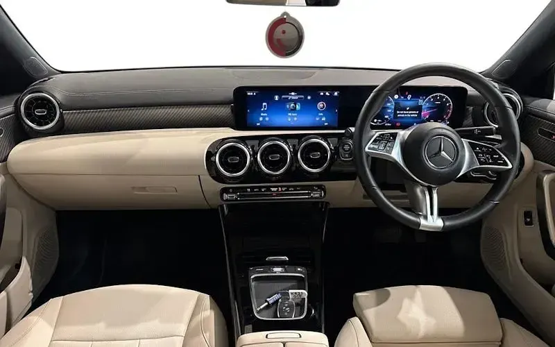 Used Mercedes CLA200 Executive 163 HP (119 kW) 2025 Grey Sedan