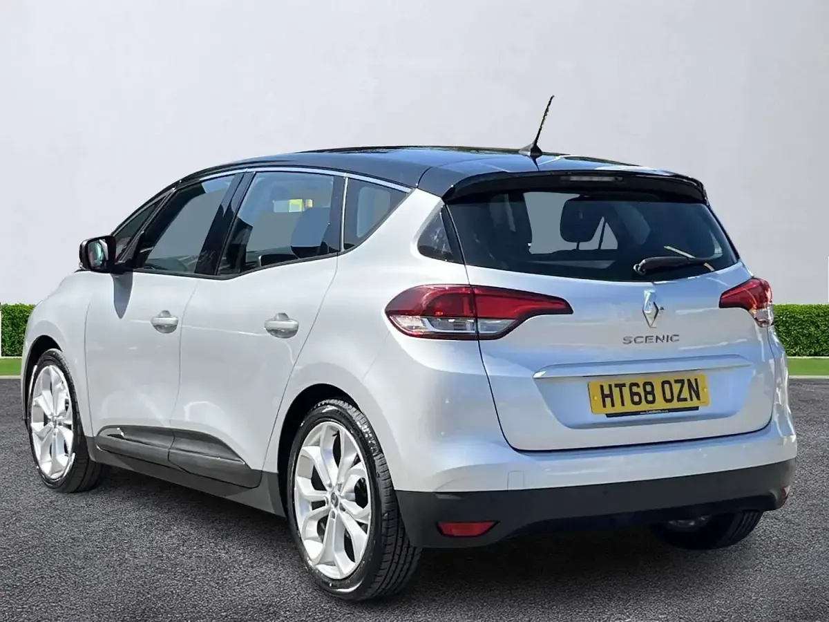 Used Renault Scénic Iconic 2019 Silver/black MPV