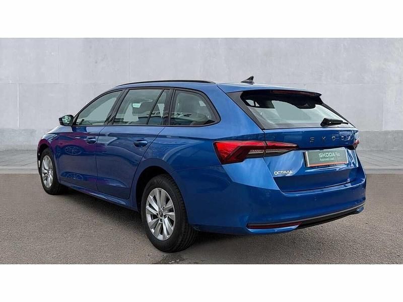 Used Skoda Octavia SE Technology 113 HP (83 kW) 2025 Blue Estate