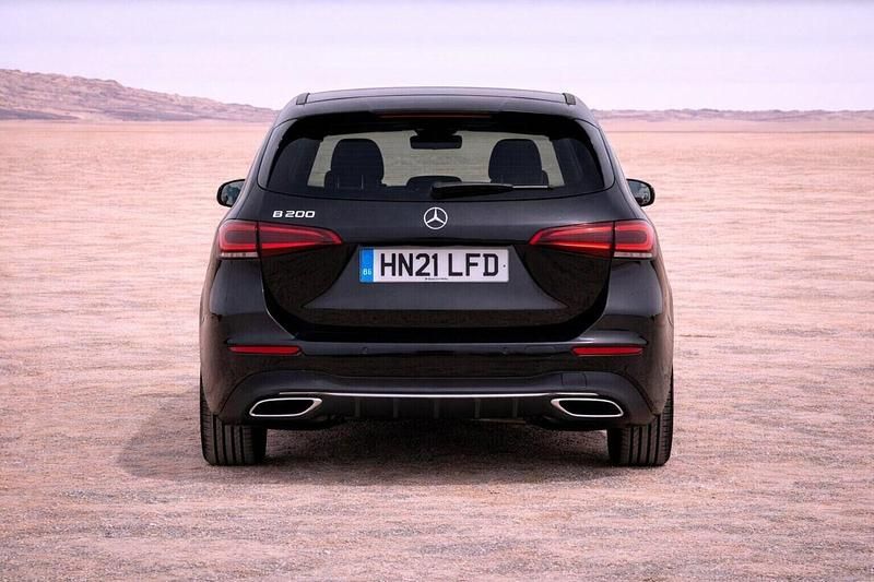 Used Mercedes B200 163 HP (119 kW) 2021 Black MPV