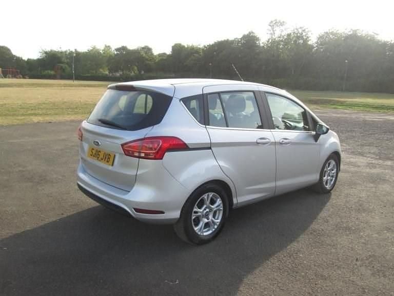 Used Ford B-MAX Zetec 95 HP (69 kW) 2016 Silver MPV