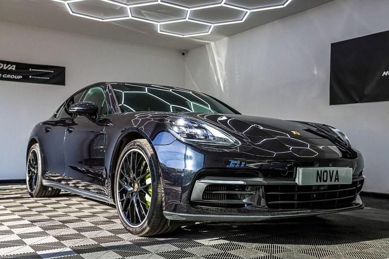 Used Porsche Panamera 462 HP (339 kW) 2017 Black Hatchback