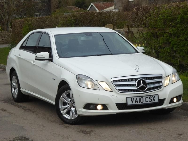 Usado Mercedes E220 SE 2010 Branco Sedan