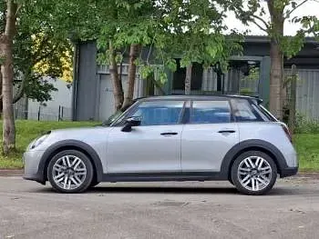 Used Mini Cooper Classic 114 kW (156 HP) 2025 Silver Hatchback
