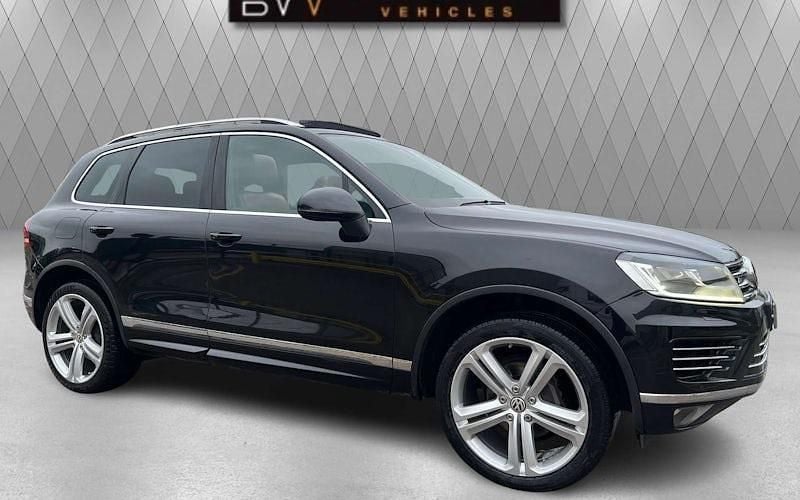 Used VW Touareg R-line Plus 262 HP (192 kW) 2017 Black SUV