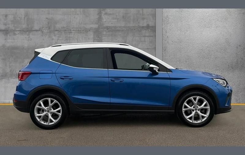 Used Seat Arona FR 110 HP (80 kW) 2023 Blue SUV