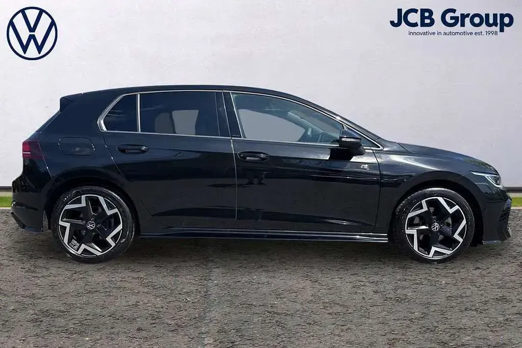 Used VW Golf VIII R-line 150 HP (110 kW) 2025 Black Hatchback