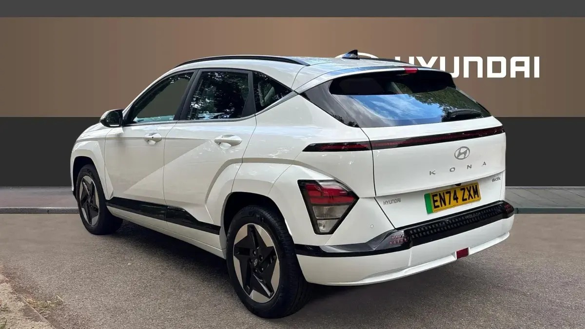 Used Hyundai Kona Advanced 160 kW (218 HP) 2025 White SUV