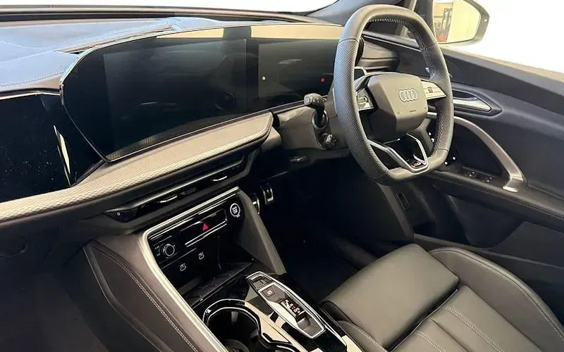 New Audi Q5 S-Line 204 HP (150 kW) 2026 SUV