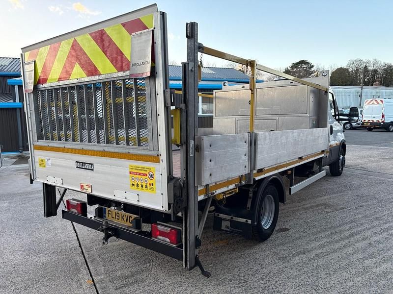 Used Iveco Daily 180 HP (132 kW) 2019 White