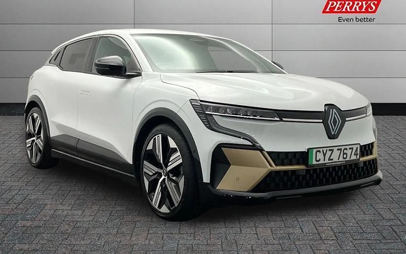 Used 2023 Renault Megane E-Tech Iconic Hatchback | £17,710 (Fair price) - Image 1/4