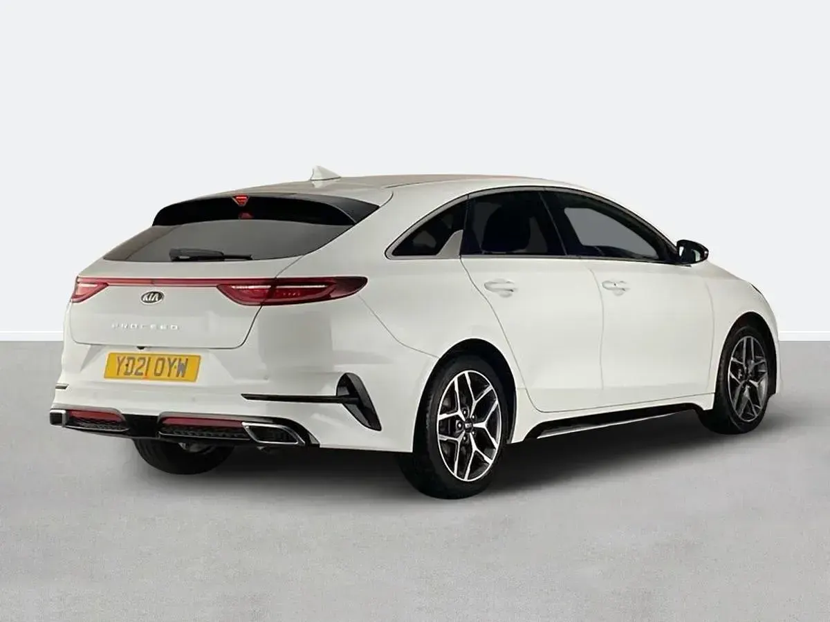 Used Kia ProCeed GT-Line 158 HP (116 kW) 2021 White Estate