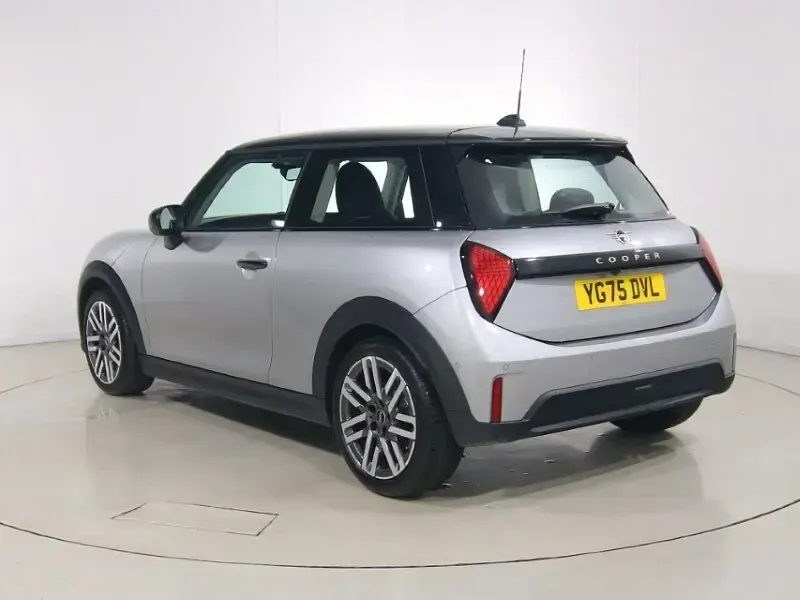 Used Mini Cooper Hatch 113 kW (154 HP) 2025 Silver Hatchback