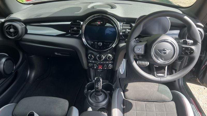 Used Mini John Cooper Works Hatch 228 HP (167 kW) 2023 Green Hatchback