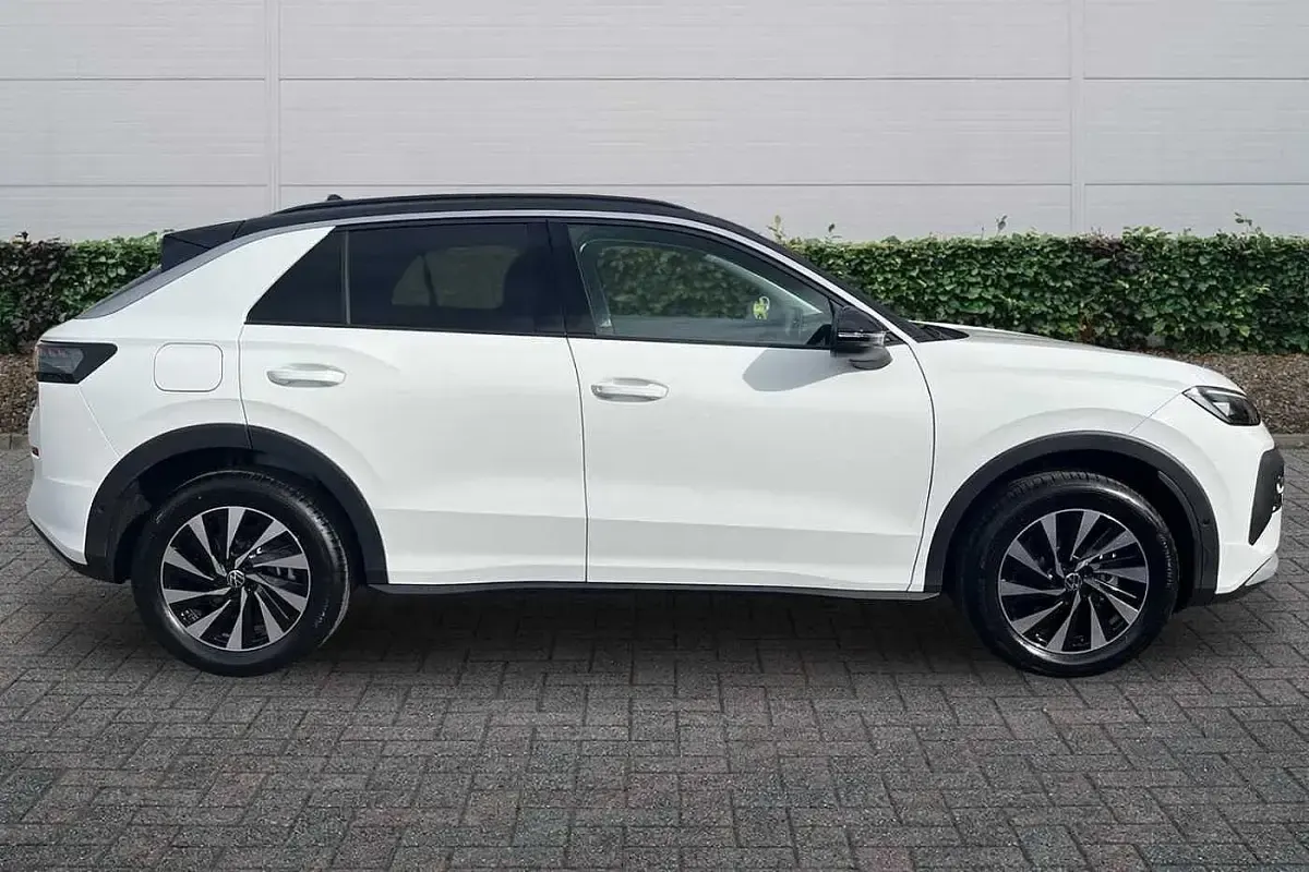 Used VW T-Roc Life 150 HP (110 kW) 2026 White SUV