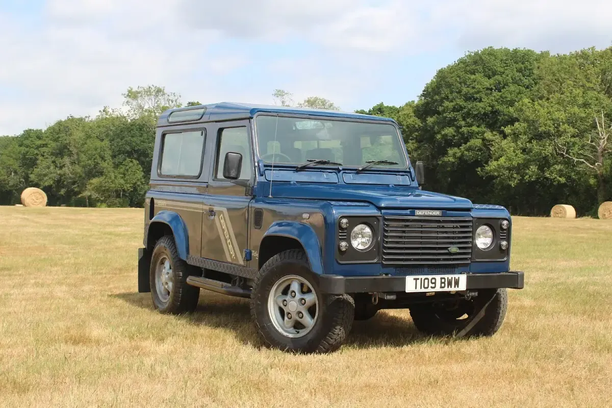 Used Land Rover Defender 1999 Blue Hatchback