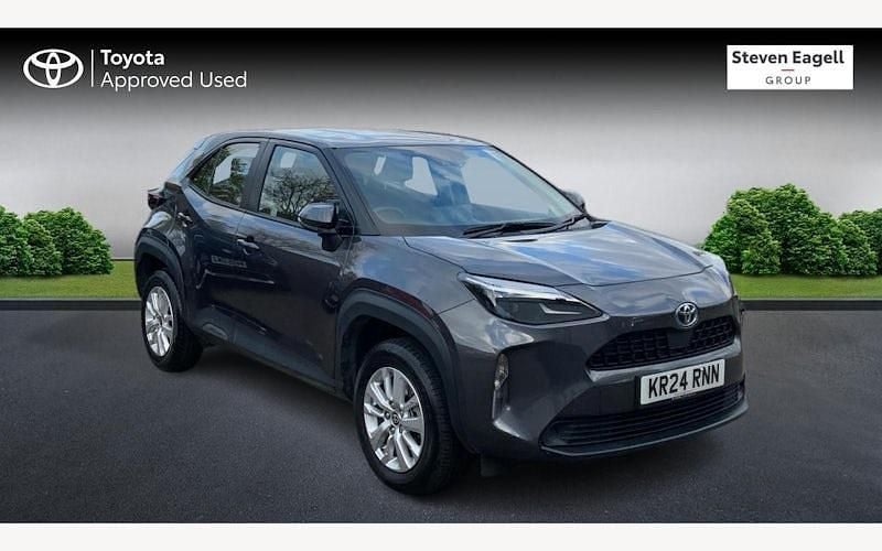 Used 2025 Toyota Yaris Hybrid Estate | £20,665 (Good price) - Image 1/3