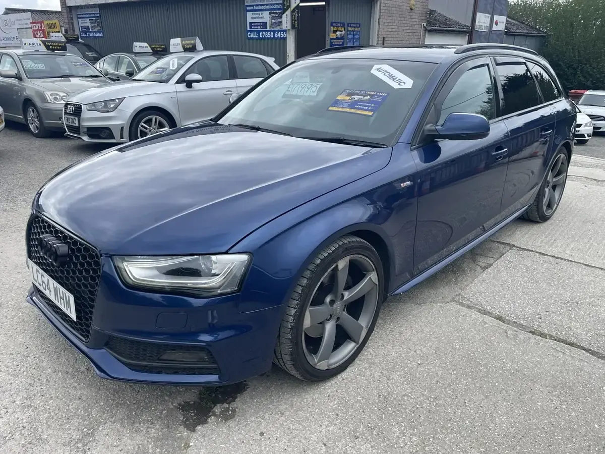 Used Audi A4 Black Edition 170 HP (125 kW) 2015 Blue Estate