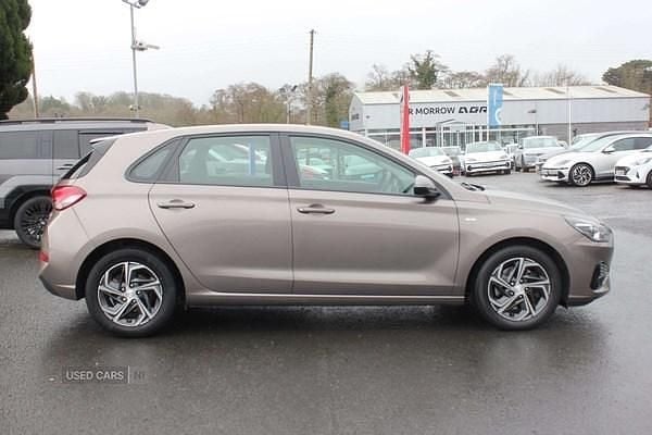 Used Hyundai i30 SE 120 HP (88 kW) 2023 Bronze Hatchback